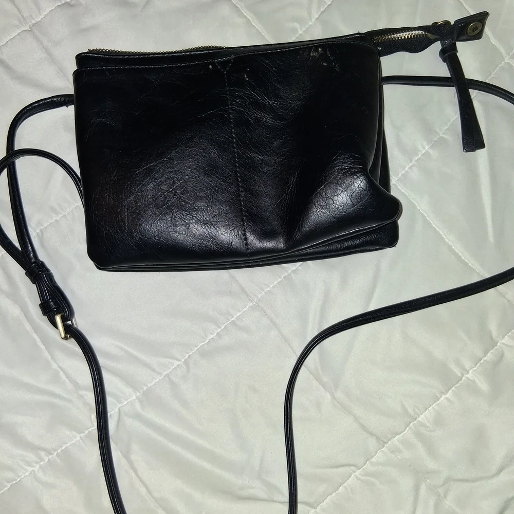 Classic Joy Susan Black Leather Crossbody Bag - Minimalist Everyday Style